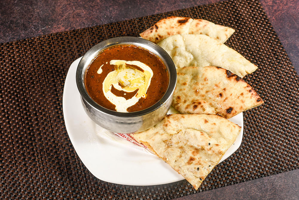 Dal Makhani with Masala Kulcha